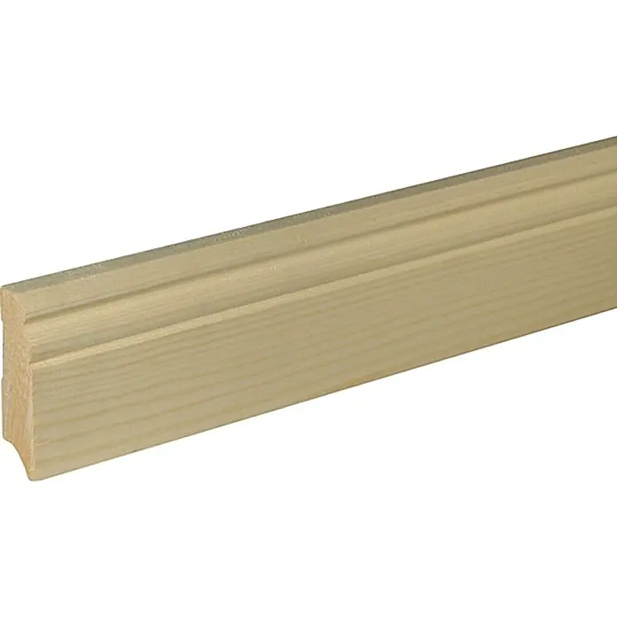 Sockelleiste SF270 - 240 x 1,8 x 7 cm, Fichte/Kiefer astig - Detailansicht einer hellen Holzfußleiste mit Profil, ideal für die Inneneinrichtung und zur Aufwertung von Wohnräumen.