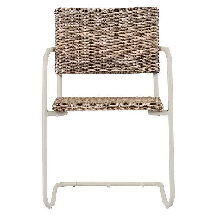 Ebuy24 Gartenstuhl Camille - Metall Rattan, Natur, B x T x H: 14 x 41 x 47 cm - Hellbeiger Stuhl aus geflochtenem Rattan mit cremefarbenem Metallgestell, von vorne.