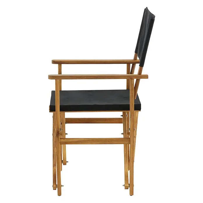 Ebuy24 Gartenstuhl Marion 2er-Set - 2 Stk., Polyester, Holz, B x T x H: 53 x 55 x 90 cm - Seitenansicht eines klappbaren Regiestuhls mit hellbraunem Holzrahmen und schwarzem Stoffbezug für Sitz und Lehne.