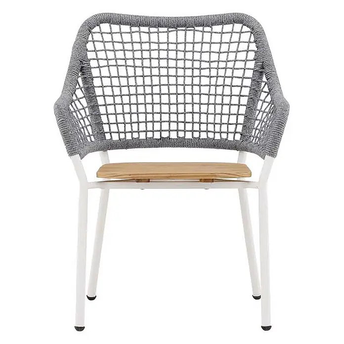 Ebuy24 Gartensessel Amora - 1 Stk., Teak, Grau, B x T x H: 59 x 55 x 88 cm - Weißer Metallstuhl mit grauer geflochtener Seillehne und Armlehnen sowie einer Holzplatte.