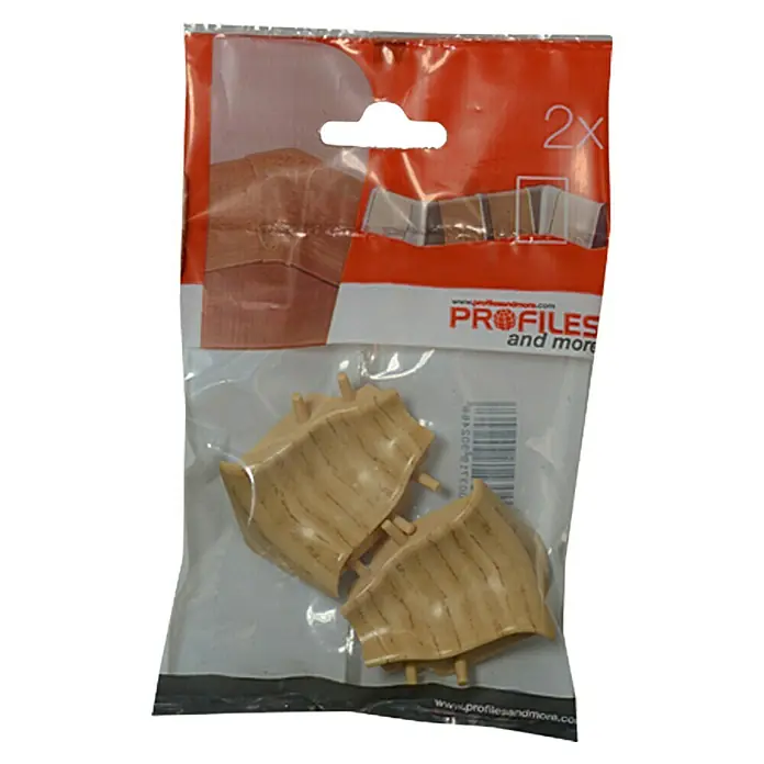 Profiles and more Innenecke SU18/FU18 - Eiche Natur, 2 Stk. - Nahaufnahme einer Packung mit zwei profilierten Eckstücken aus Holz, ideal für die Inneneinrichtung.
