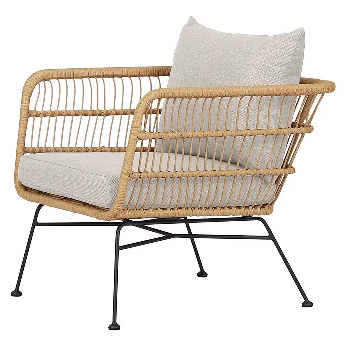 Ebuy24 Gartensessel Nina 2er-Set - 2 Stk., Metall, Polyrattan, Polyester, Beige, B x T x H: 68 x 72 x 65 cm - Rattan-Sessel mit hellgrauen Kissen und schwarzen Metallbeinen.