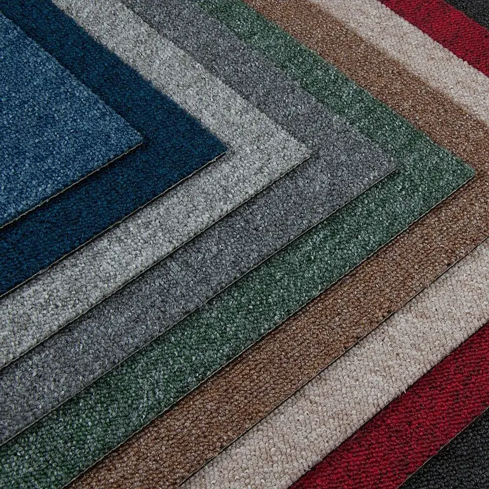 Bricoflor Teppichfliese - Breite: 50 cm, Schlinge, Polypropylen, grau - Strukturierte Teppichmuster diagonal angeordnet in verschiedenen Farben: Blau, Grau, Grün, Braun, Beige und Rot.