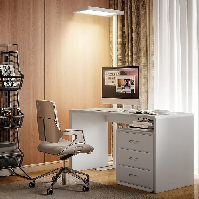 Homcom Stehleuchte - 40 W, Höhe: 196 cm, Weiß, Weiß - Moderner weißer Bürotisch mit integriertem Stauraum und hellgrauem Ergonomie-Stuhl in einem zeitgemäßen Heimbüro.