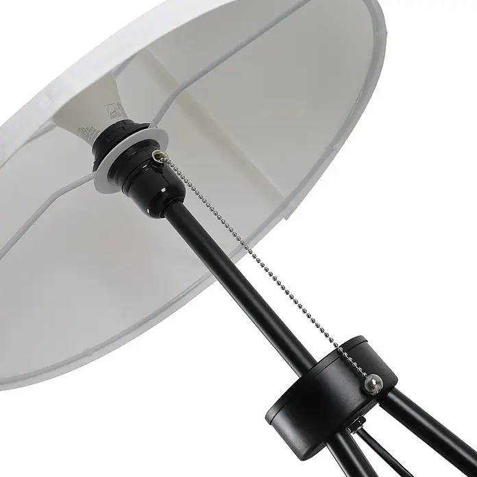 Homcom Stehleuchte - 40 W, Höhe: 152 cm, Schwarz, Weiß, E27 - Nahaufnahme des Lampeninneren mit weißem Stoffschirm, weißer Glühbirne, schwarzem Fuß und silberner Zugkette.