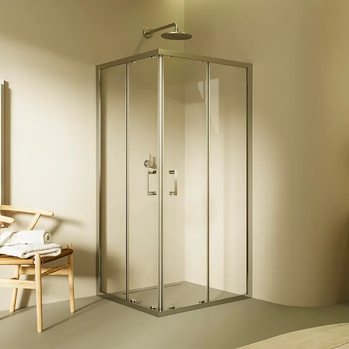 i-flair Eckdusche DK77C75x90 - Beschichtet, Silber, Stärke: 6 mm - Quadratische Eckduschkabine aus Klarglas mit silbernem Rahmen in einem modernen Badezimmer.