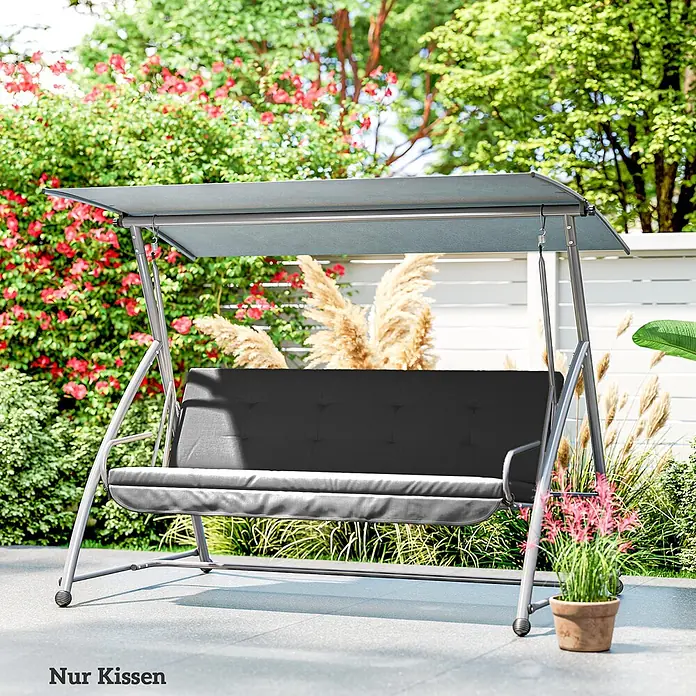 Outsunny Sitzauflage Hollywoodschaukel - Hollywoodschaukel, 1 Stk., L x B x H: 170 x 100 x 8 cm, Polyester, Schaumstoff, Dunkelgrau - Graue Hollywoodschaukel mit schwarzen Kissen und Dach, auf einer Terrasse mit Pflanzen im Garten.