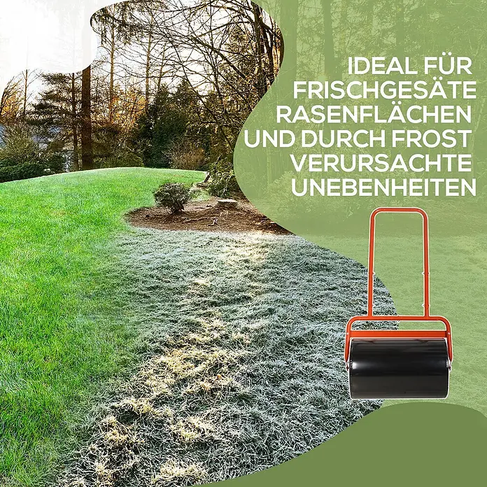 Outsunny Rasenwalze - Passend für: frisch gesäten Rasen und unebene Stellen, Arbeitsbreite: 50 cm, Rot - Orange-schwarze Rasenwalze auf geteiltem Rasen, zeigt Anwendung für frisches oder frostgeschädigtes Gras.