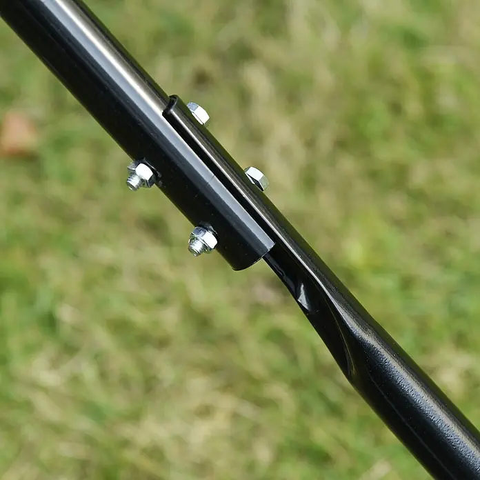 Outsunny Rasenwalze - Passend für: frisch gesäten Rasen und unebene Stellen, Arbeitsbreite: 41 cm, Dunkelgrün - Schwarze Metallrohrverbindung mit drei silbernen Schrauben und Muttern befestigt.