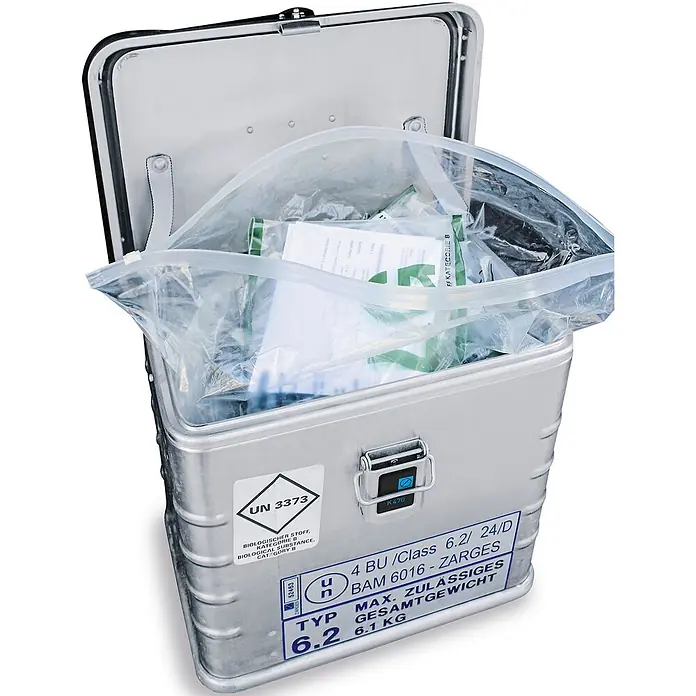 Zarges Aufbewahrungsbox-Set Schiebeverschlussbeutel 100Stk -  - Offener silberner Aluminium-Transportbehälter mit biologischer Substanz (UN 3373) in einem Klarsichtbeutel.