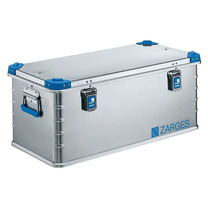 Zarges Aufbewahrungsbox Eurobox Volumen 81l Innenmaß 750x350x310mm -  - Silberne ZARGES Eurobox, eine Aluminium-Staubox mit blauen Griffen, Eckschützern und Verschlüssen, für robusten Transport und Lagerung.