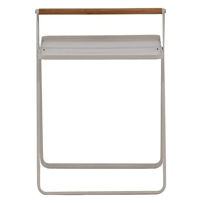 Ebuy24 Garten-Beistelltisch Clarin - L x B x H: 45 x 45 x 59 cm, Stahl, Teak, Stapelbar, Sonstige, Beige - Hellgrauer Metallbeistelltisch mit Holzgriff und einer Ablage, geeignet zum Servieren oder Aufbewahren.