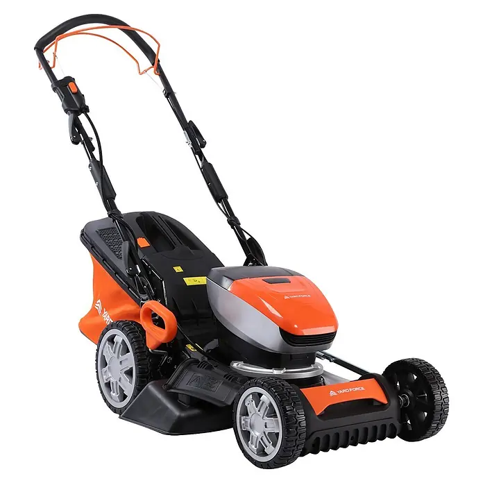 Yard Force Akku-Rasenmäher LM C46 - 40 V, 1 Akku, 5 Ah, Schnittbreite: 46 cm - Orange-schwarzer Elektrorasenmäher mit grauen Rädern und Fangkorb.