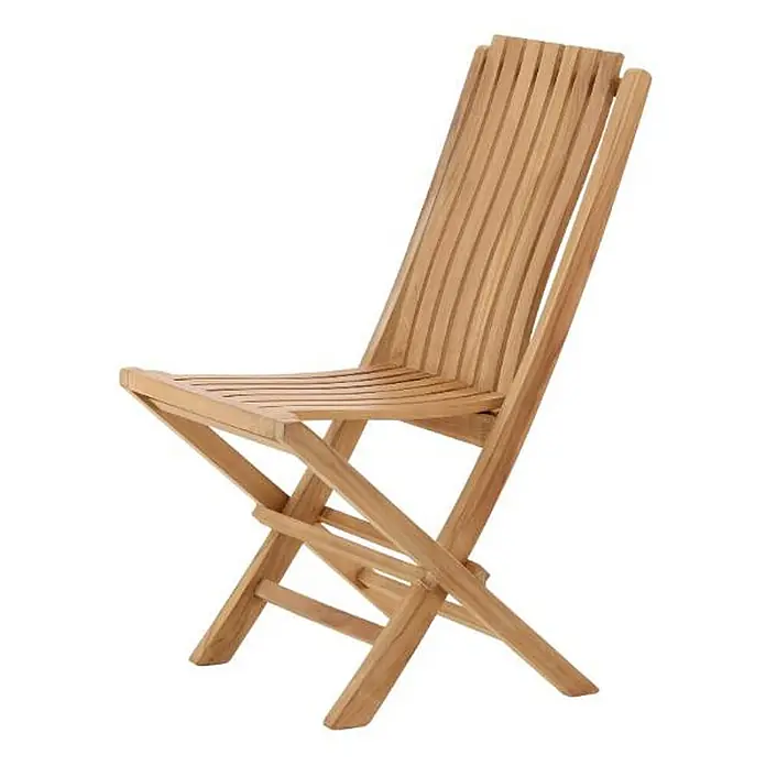 Ebuy24 Gartenstuhl Ghana - Teak, Natur, B x T x H: 48 x 47 x 93 cm - Klappstuhl aus hellem Holz mit Lamellensitz und Rückenlehne.