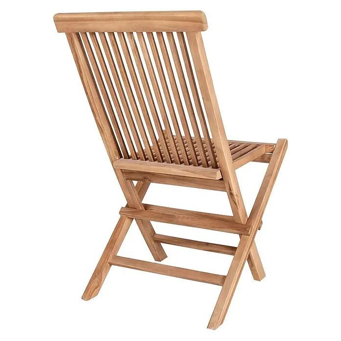 Ebuy24 Gartenstuhl Torad - Teakholz massiv, Braun, B x T x H: 62 x 46 x 89 cm - Hellbrauner Holzklappstuhl mit Lamellenlehne und -sitz, von hinten-seitlich gesehen.