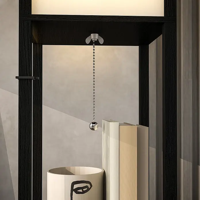 Homcom Stehleuchte - 40 W, Höhe: 159 cm, Schwarz, Weiß, E27 - Schwarzes Holzregal mit integriertem beleuchteten Oberteil und einer silbernen Zugkette.