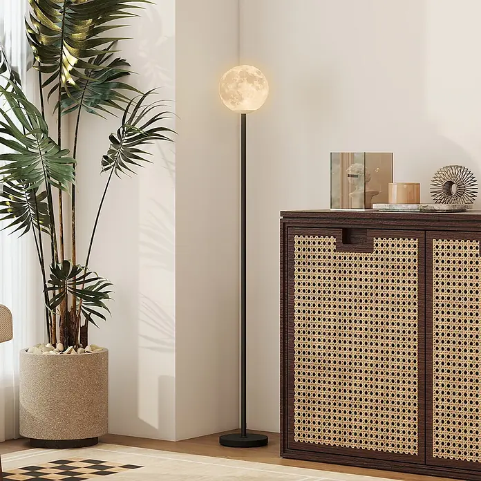 Homcom Stehleuchte - 25 W, Schwarz, Mondoptik, E27 - Stehleuchte mit einem leuchtenden mondförmigen Schirm und dunklem Ständer, die eine Zimmerecke beleuchtet.