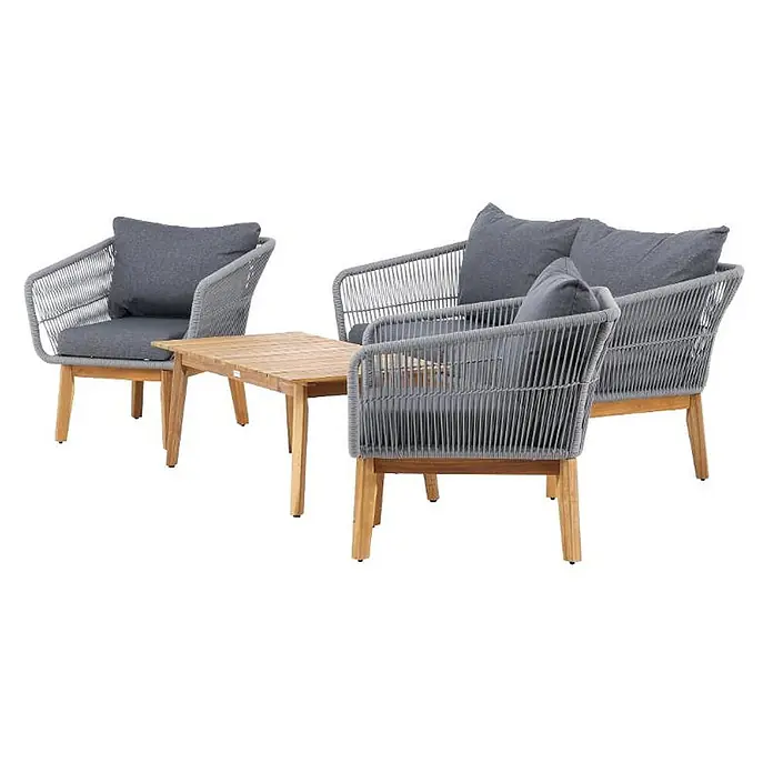 Ebuy24 Loungemöbel-Set Chania - 4 -tlg., Akazie, Grau - Outdoor-Sitzgruppe mit drei Sesseln aus grauem Seilgeflecht und Kissen sowie einem Holztisch. Alle Teile haben helle Holzbeine.