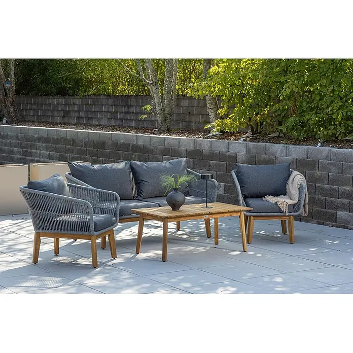 Ebuy24 Loungemöbel-Set Chania - 4 -tlg., Akazie, Grau - Graues Seil- und Holz-Gartenmöbel-Set mit Sofa, zwei Sesseln und einem Holztisch, ideal für Garten oder Balkon.