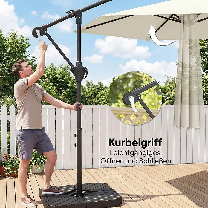 Outsunny Ampelschirm rund - Cremeweiß, Durchmesser Bespannung: 295 cm - Mann bedient einen schwarzen Freiarmschirm mit beigem Bezug und Kurbelgriff zum einfachen Öffnen und Schließen.
