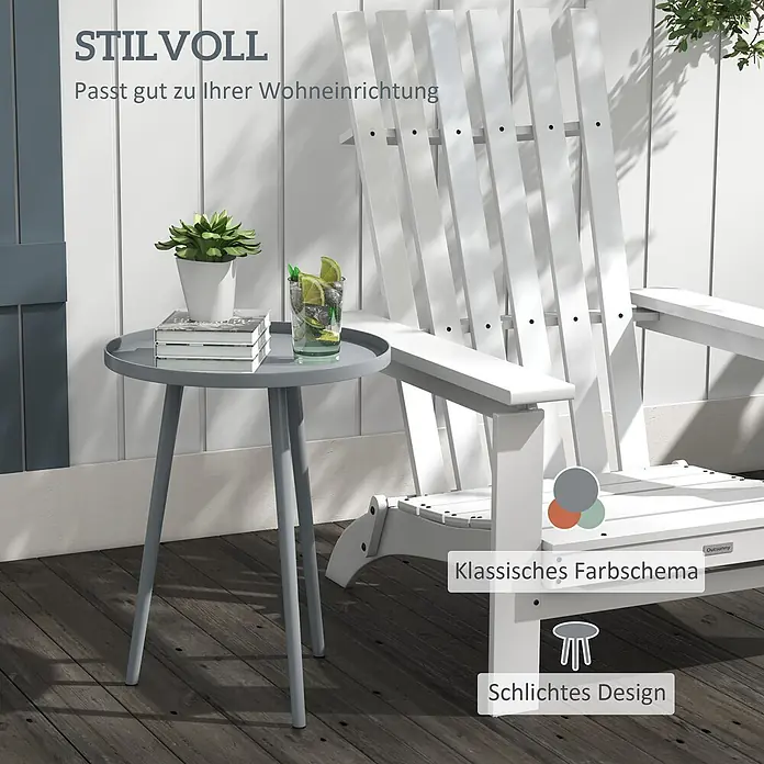 Outsunny Garten-Beistelltisch rund - Ø x H: 40 x 50 cm, Stahl, Grau - Grauer runder Beistelltisch auf Holzterrasse, mit Pflanze und Büchern, neben einem weißen Stuhl.