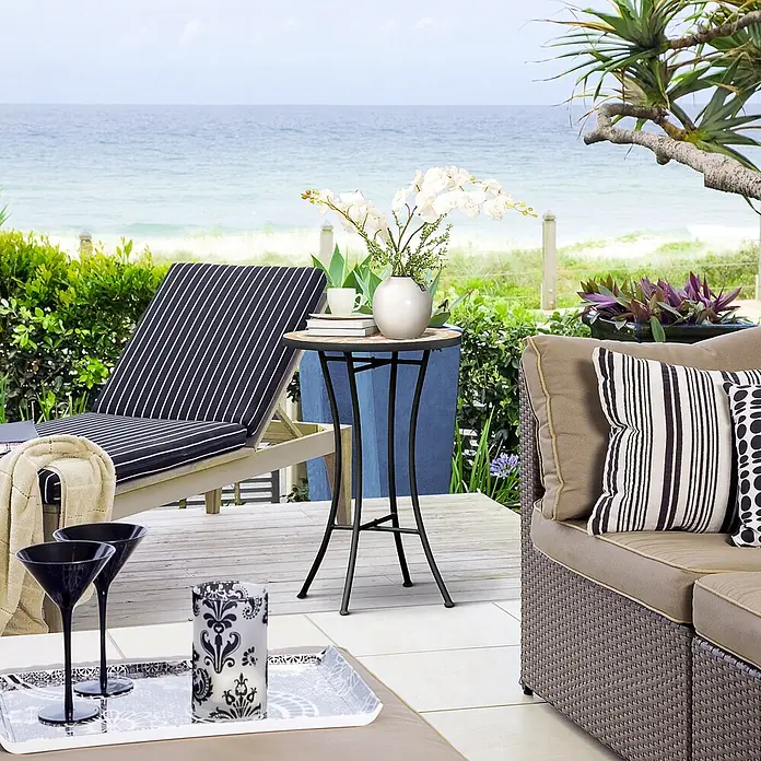Outsunny Garten-Beistelltisch rund - Ø x H: 35,5 x 53,5 cm, Keramik, Stahl, Schwarz - Entspannendes Outdoor-Terrassen-Set mit gestreiftem Liegestuhl, Korbmöbeln und Mosaik-Beistelltisch am Meer.