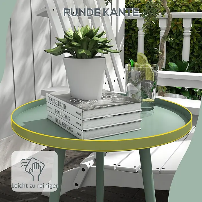 Outsunny Garten-Beistelltisch rund - Ø x H: 50 x 50 cm, Stahl, Grün - Grüner runder Beistelltisch mit gelbem Rand auf einem Balkon, mit Pflanze, Büchern und Getränk. Er ist leicht zu reinigen.
