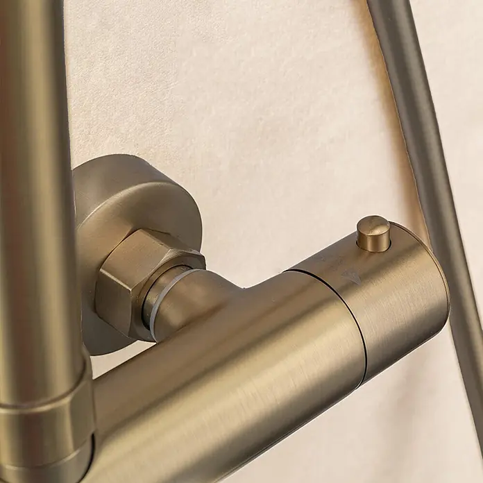 LOMAZOO Duschsystem LMZ-ORLEAN - Anzahl Strahlarten: 1 Stk., Gold - Gebürsteter Bronze-Duschmischer mit Bedienknopf.