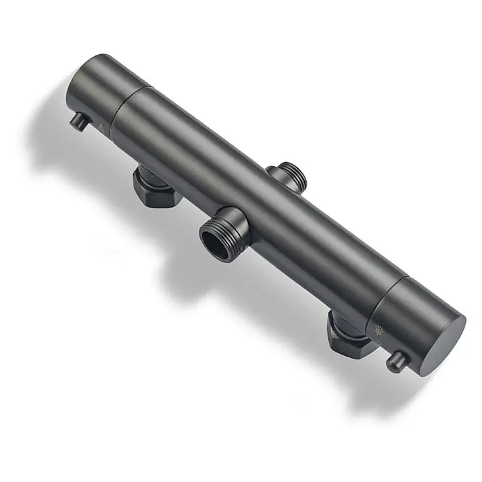 LOMAZOO Duschsystem LMZ-LYNN - Anzahl Strahlarten: 1 Stk., Gunmetal - Mattschwarze zylindrische Duscharmatur mit Gewindeanschlüssen und Temperaturreglern.