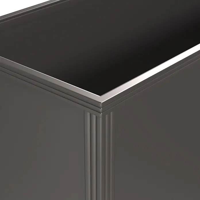 KGT Hochbeet - 1,21 x 0,45 x 0,77 m, Aluminium, Anthrazit - Dunkelgrauer rechteckiger Pflanzkübel mit vertikalen Rillen und silberfarbenem Oberrand.