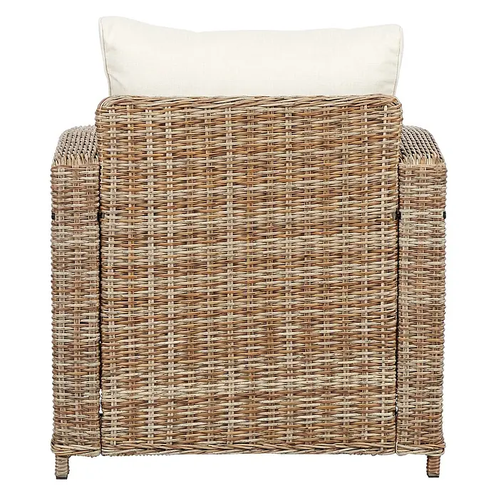 Ebuy24 Gartensessel Gram - Aluminium/Rattan, Polyester Rattan = Polyrattan, Sandfarben, B x T x H: 81 x 80 x 77 cm - Rückansicht eines gewebten Rattan-Outdoor-Sessels mit cremefarbenem Kissen.