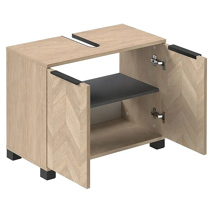 Schildmeyer Waschbeckenunterschrank Piazza - B x T x H: 651 x 330 x 536 mm, Eiche Hell/Eiche Chevron - Hellbrauner Unterschrank aus Holz mit Fischgrätmuster-Türen, schwarzen Griffen, dunklem Regal und U-Ausschnitt, auf schwarzen Füßen.