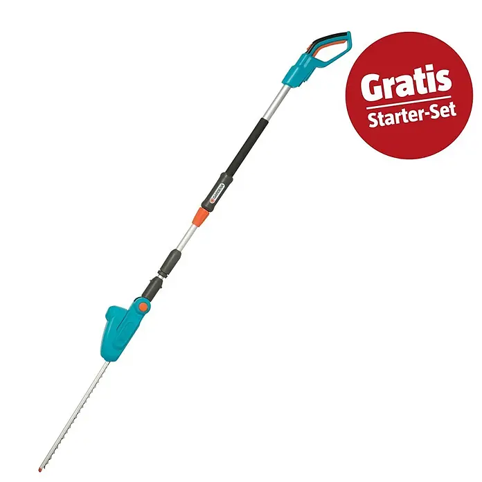 Gardena Power for All 18V Maschinenpaket - Teleskop-Heckenschere , 18V, 2,5 Ah Akku & Ladegerät - Eine türkis-schwarze Teleskop-Heckenschere mit orangefarbenem Akzent und rotem „Gratis Starter-Set“-Aufkleber.