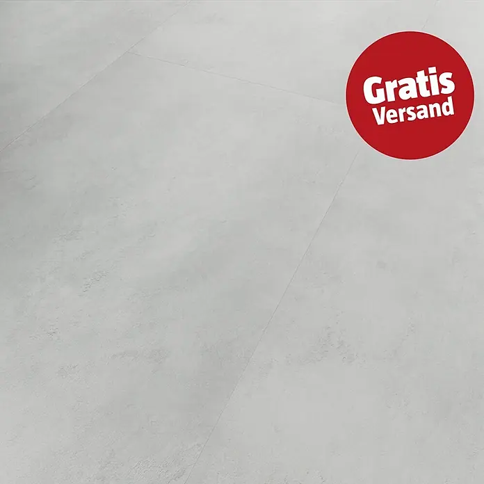 b!design Vinylboden Isocore Inside - Tile Coral, Fliese, 906 x 448 x 7 mm - Hellgraue Bodenpaneele mit dezenter Textur und sichtbaren Fugen.