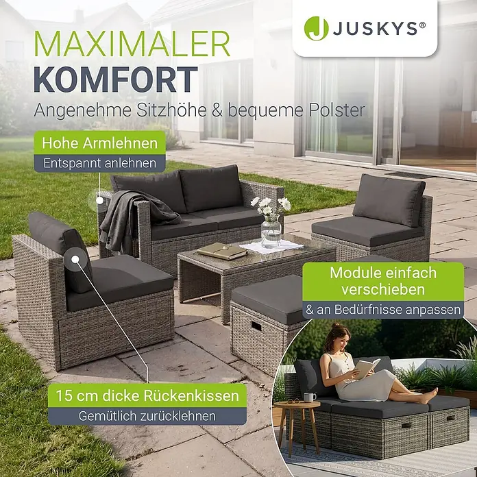 Juskys Loungemöbel-Set Salou - 6 -tlg., Möbel: Polyrattan, Stahl (pulverbeschichtet); Tischplatte: Gehärtetes Glas; Bezug: 100% Polyestergewebe 180 g/m², Farbe Möbel: GrauFarbe Polster: GrauMax. Belastbarkeit: Bank 320 kg; Sessel/Hocker je 160 kg; Tisch 75 kg, Grau - Modulare graue Rattan-Gartenlounge mit dunklen Kissen auf einer Terrasse, entspannt konfiguriert.