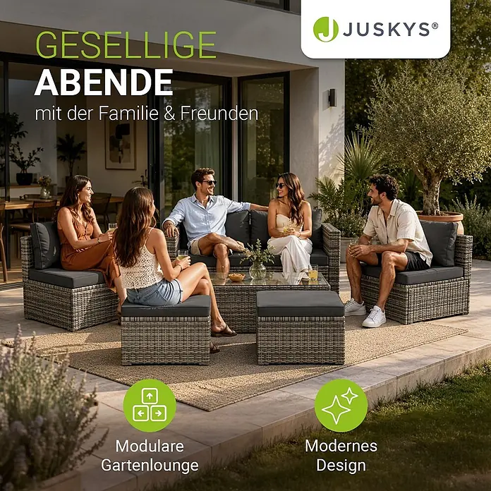 Juskys Loungemöbel-Set Salou - 6 -tlg., Möbel: Polyrattan, Stahl (pulverbeschichtet); Tischplatte: Gehärtetes Glas; Bezug: 100% Polyestergewebe 180 g/m², Farbe Möbel: GrauFarbe Polster: GrauMax. Belastbarkeit: Bank 320 kg; Sessel/Hocker je 160 kg; Tisch 75 kg, Grau - Graue modulare Rattan-Gartenlounge mit dunklen Kissen, im Freien genutzt.
