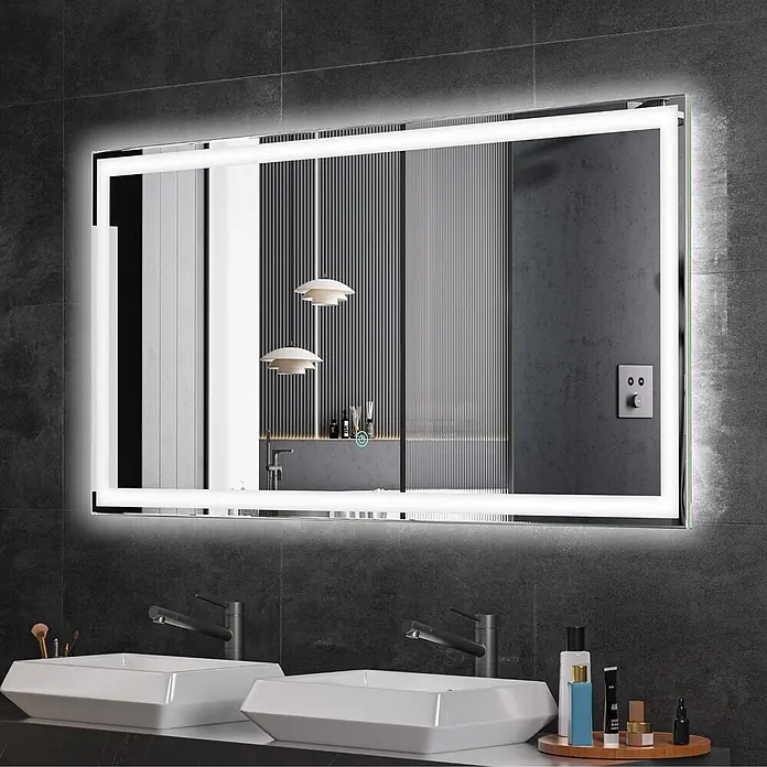 LOMAZOO Lichtspiegel LMZ-MEMPHIS - Glänzend weiß - Rechteckiger LED-beleuchteter Badezimmerspiegel über zwei weißen Waschbecken an einer dunklen Fliesenwand.