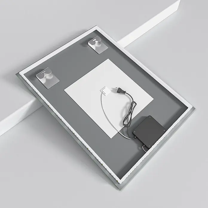LOMAZOO Lichtspiegel LMZ-CANNES - Glänzend weiß - Rückseite eines rechteckigen LED-Spiegels mit Metallhalterungen, Netzteil und Stecker.