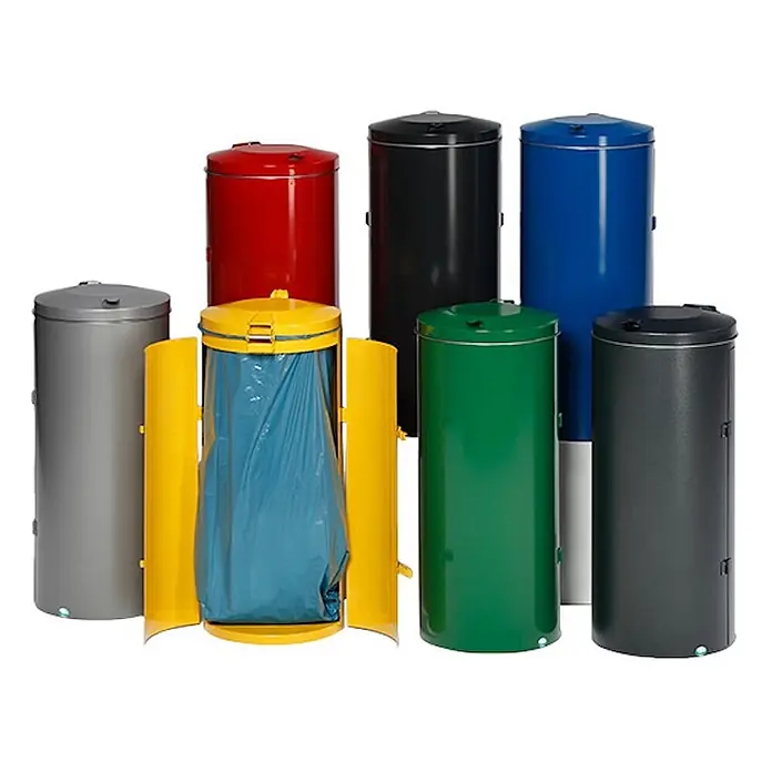 Proregal Standard Mülleimer robust mit Deckel & Doppeltür - 150 l, Stahl, Blau - Eine Sammlung zylindrischer Abfallbehälter in verschiedenen Farben, wobei ein gelber Behälter geöffnet ist und einen blauen Müllsack zeigt.