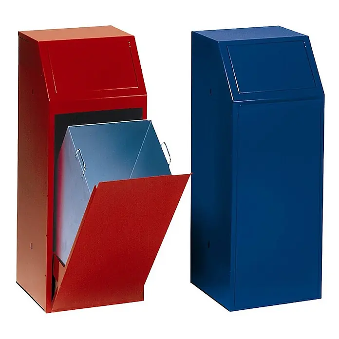Proregal Wertstoffsammler robust mit Einwurfklappe selbstschließend - 40 x 40 x 100 cm, 68 l - Rote und blaue Metall-Abfallbehälter, einer mit geöffneter Frontplatte, die einen Innenbehälter zeigt.