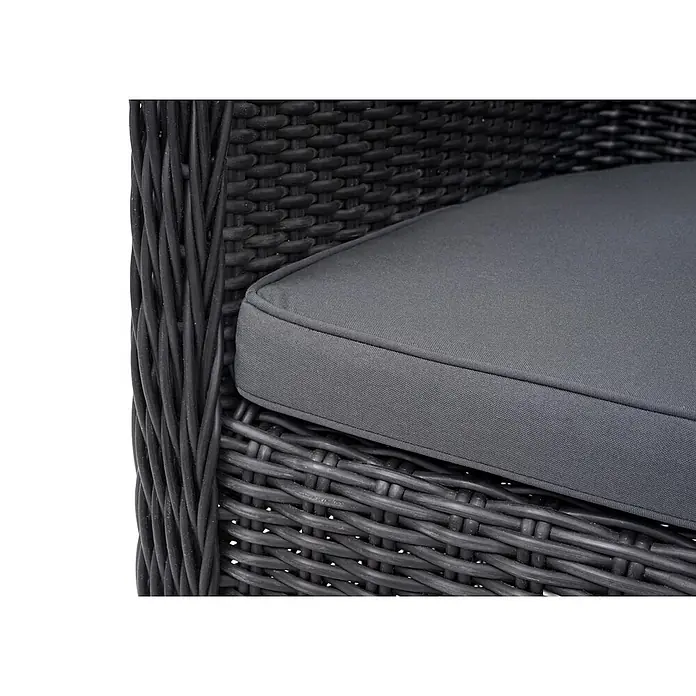 Mendler Poly-Rattan Garnitur HWC-F51 Rattan -  - Nahaufnahme eines dunkelgrauen Rattanstuhls mit bequemem grauem Stoffkissen.