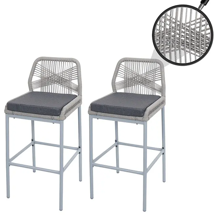 Proregal Garten-Barhocker 2er-Set - Hellgrau, B x T x H: 42 x 52 x 101 cm - Zwei Barhocker mit grauem Seilgeflecht und dunkelgrauen Kissen auf einem hellgrauen Metallgestell.