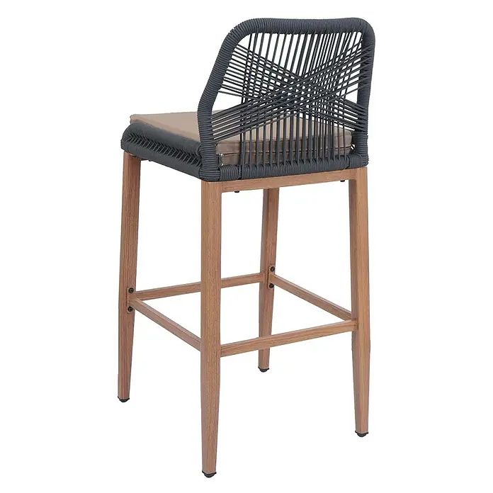 Proregal Garten-Barhocker 2er-Set - Anthrazit, B x T x H: 45 x 50 x 101 cm - Barhocker aus Holz mit dunkelgrauem geflochtenem Rücken und Sitzrahmen, mit hellbraunem Kissen.