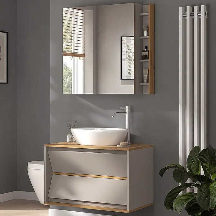 Vicco Badmöbel-Set Edelin Cashmere 2 Teile - Cashmere, Matt - Wandmontierter grauer Badunterschrank mit Holzapplikationen und weißem Keramik-Aufsatzwaschbecken, ergänzt durch einen Spiegelschrank.