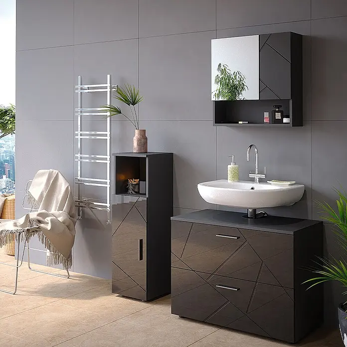 Vicco Badmöbel-Set Irma Anthrazit Hochglanz 3 Teile, mit Midischrank - Gesamtbreite Badmöbel: 110 cm, Anthrazit Hochglanz, Glänzend - Modernes dunkelgraues Badmöbelset mit geometrischem Muster, bestehend aus Waschtischunterschrank, Hochschrank und Spiegelschrank, in einem modernen Badezimmer.