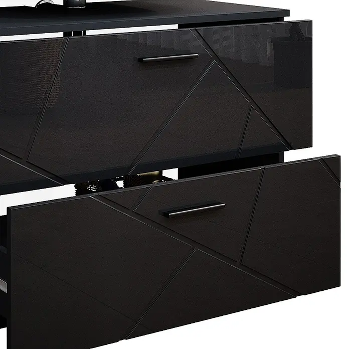 Vicco Badmöbel-Set Irma Anthrazit Hochglanz 3 Teile, mit Midischrank - Gesamtbreite Badmöbel: 110 cm, Anthrazit Hochglanz, Glänzend - Dunkles Sideboard mit glänzenden, facettierten Schubladenfronten, eine Schublade leicht geöffnet, die Stauraum zeigt.