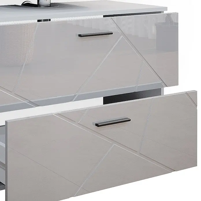 Vicco Badmöbel-Set Irma Weiß Hochglanz 4 Teile, mit Schubladenschrank und Midischrank - Gesamtbreite Badmöbel: 110 cm, Weiß Hochglanz, Glänzend - Zwei teilweise geöffnete hellgraue Schubladen mit dezentem geometrischem Muster und dunklen Griffen.
