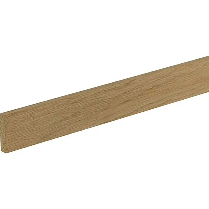 Rechteckleiste - 240 x 4 x 1 cm, Eiche - Nahaufnahme einer hellbraunen, rechteckigen Sockelleiste aus Holz mit sichtbarer Maserung und einer glatten Oberfläche.