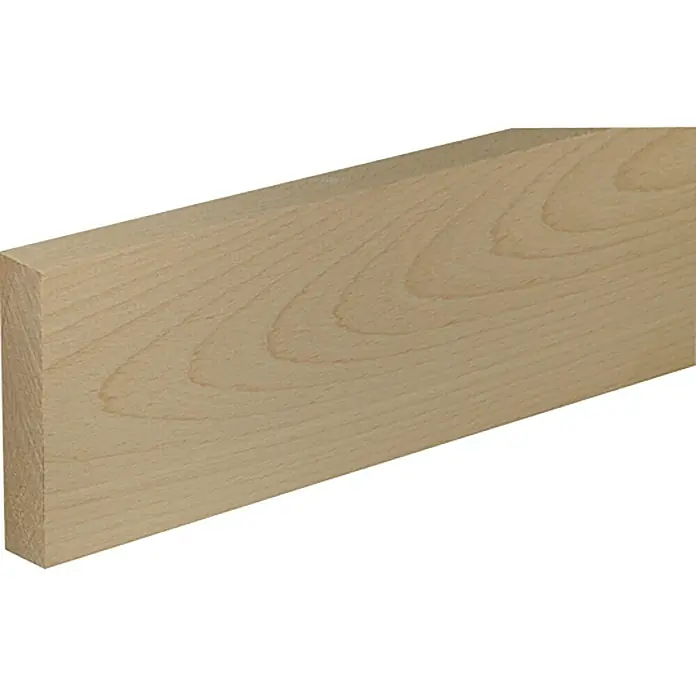 Profiles and more Rechteckleiste - 95 cm x 96 mm x 20 mm, Buche - Nahaufnahme eines hellbraunen, unbehandelten Holzstücks mit feiner Maserung. Ideal für Bauprojekte und Möbelbau.