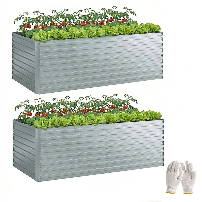 Outsunny Hochbeet - Silber - Zwei rechteckige Hochbeete aus verzinktem Stahl, bepflanzt mit Salat und Tomaten, dazu weiße Gartenhandschuhe.